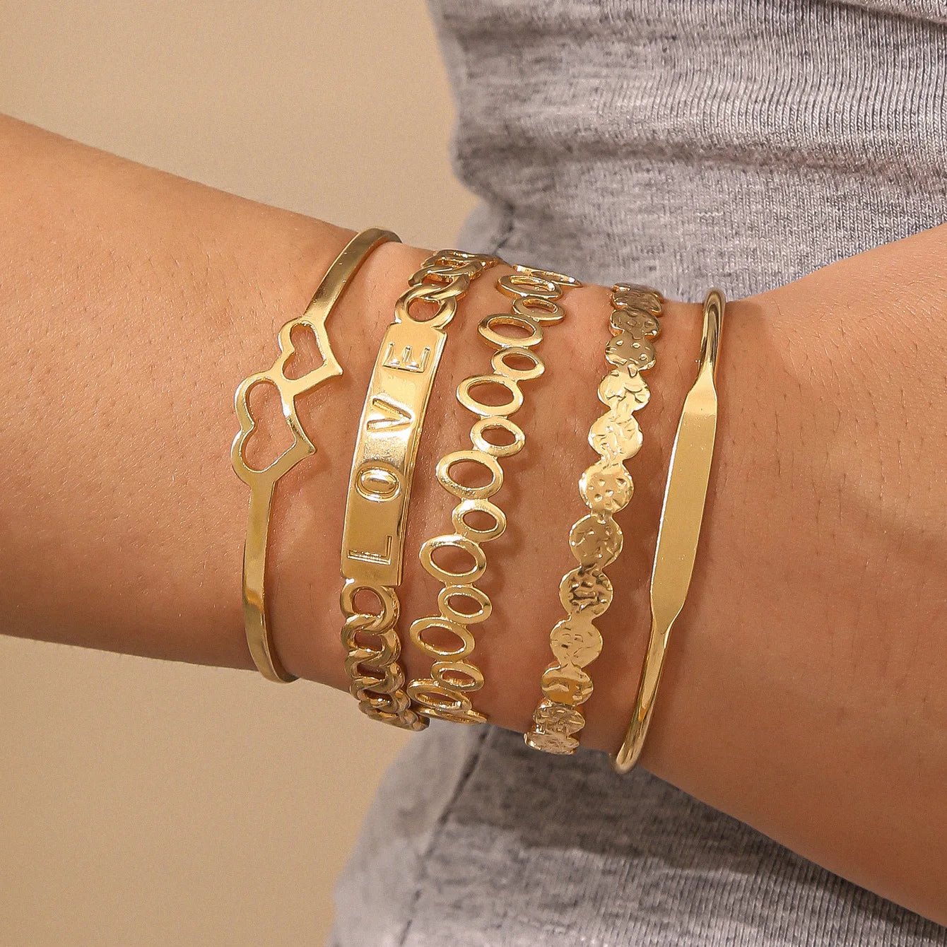 Golden Edge – SET DI 7 BRACCIALI PUNK RETRO IN ORO LUCIDO