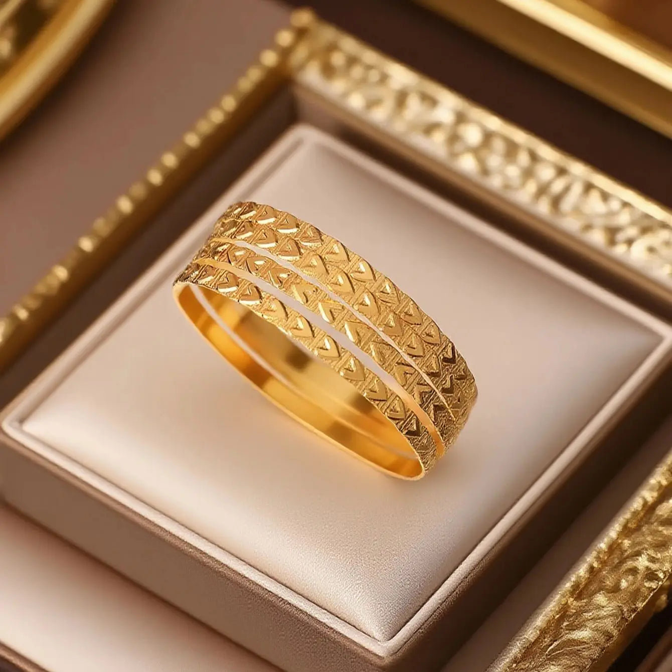 Herseygold Floral Elegance Cuff