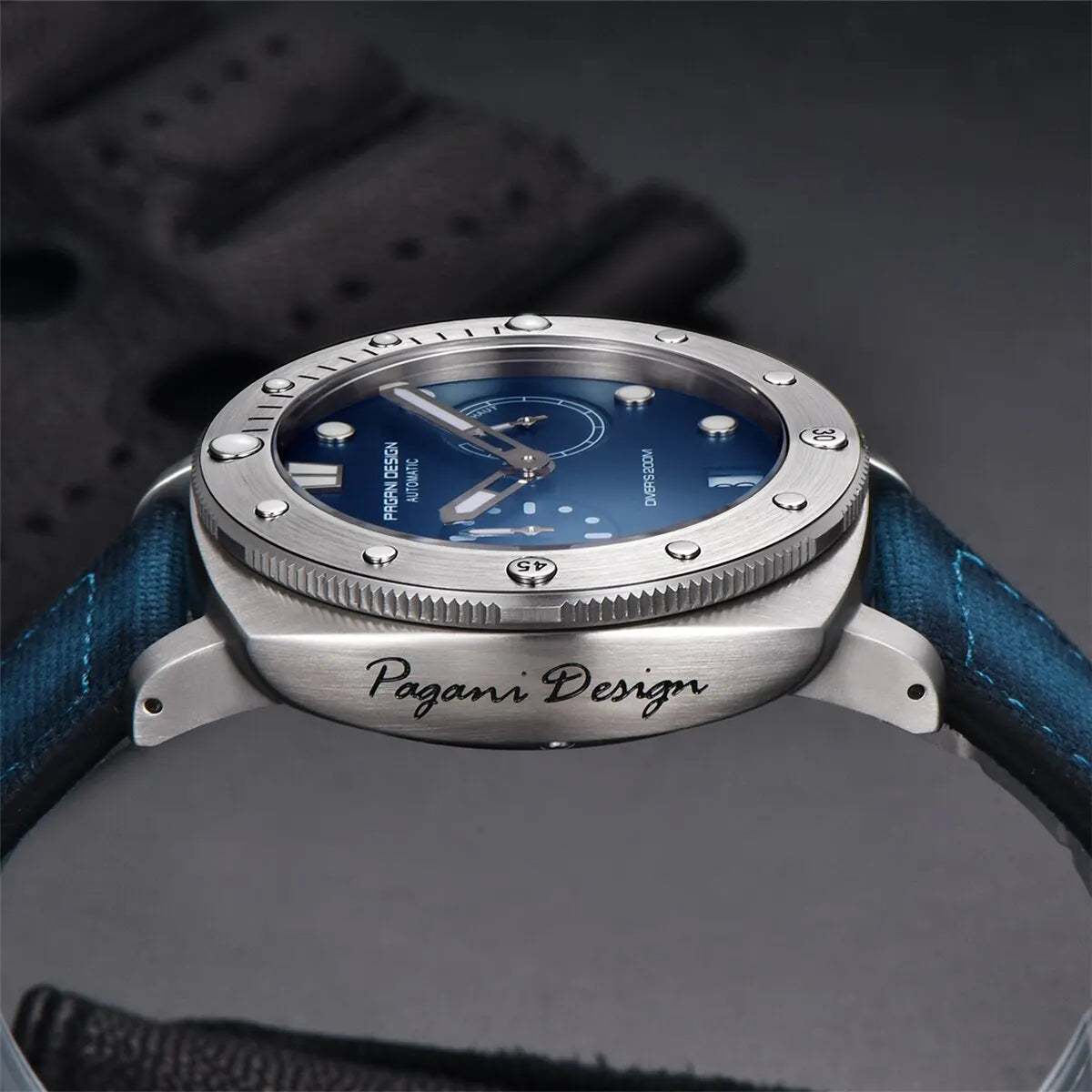PAGANI Design Diver 200M